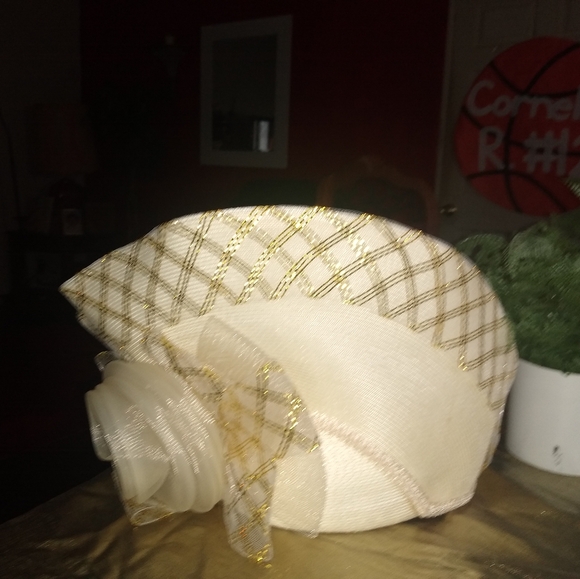 Hat, Church or whatever. - Picture 2 of 6